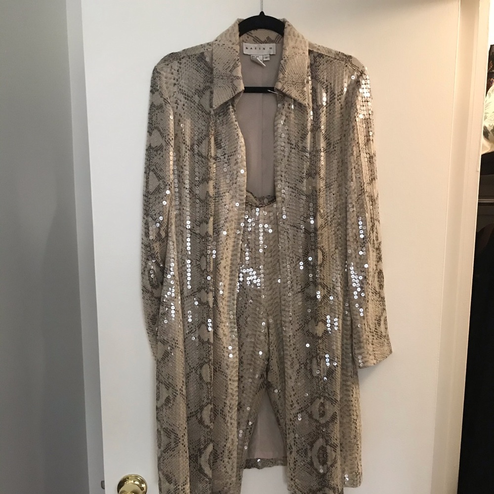 Basic 11 Suit